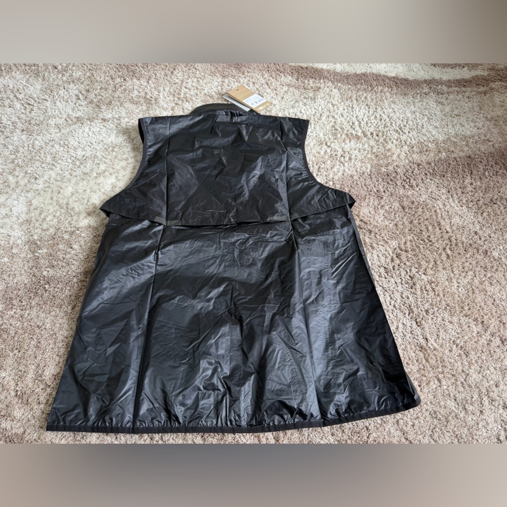 Oncloud Weather Vest - Picture 8 of 8